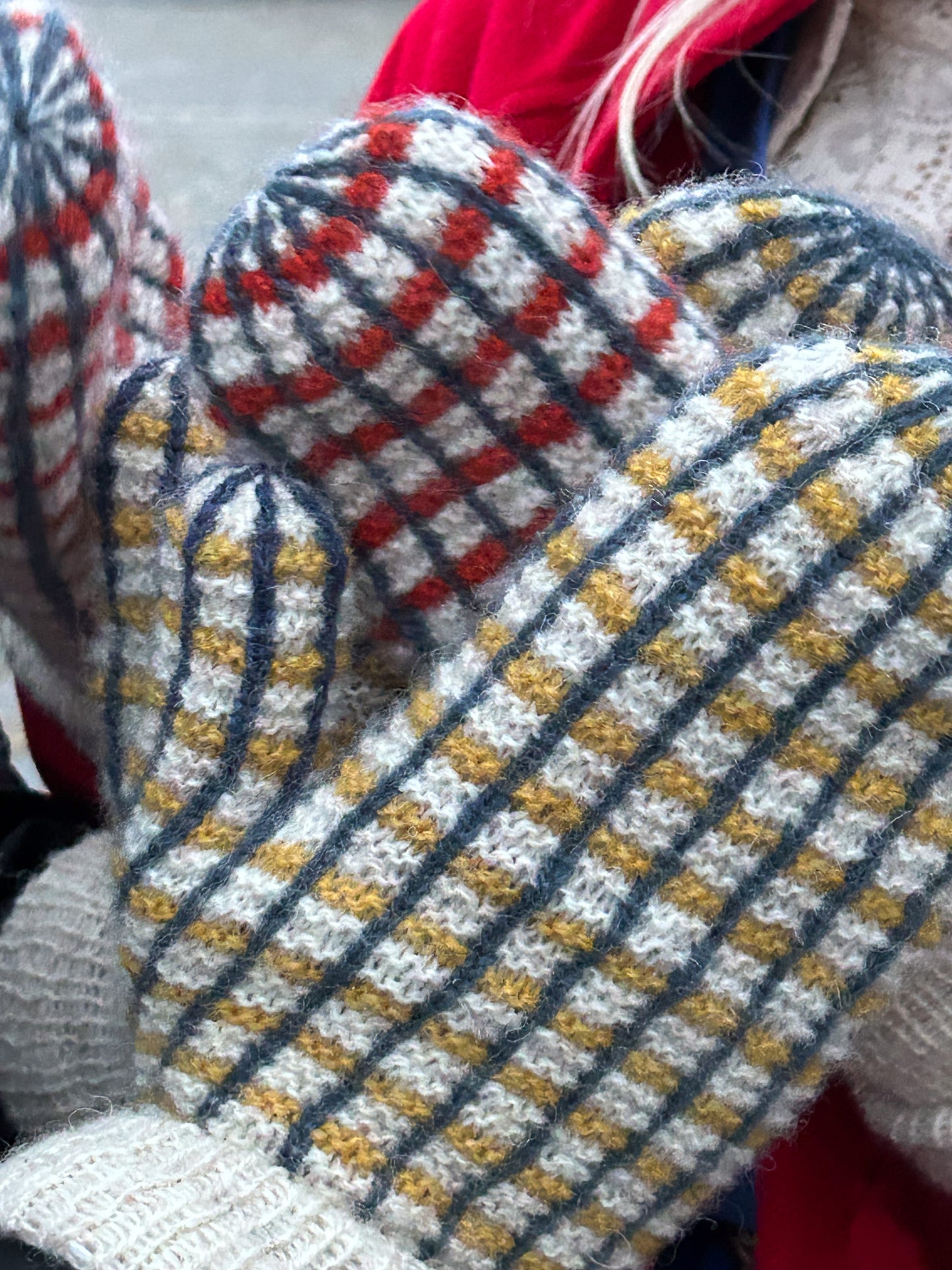 Khione Mittens – English