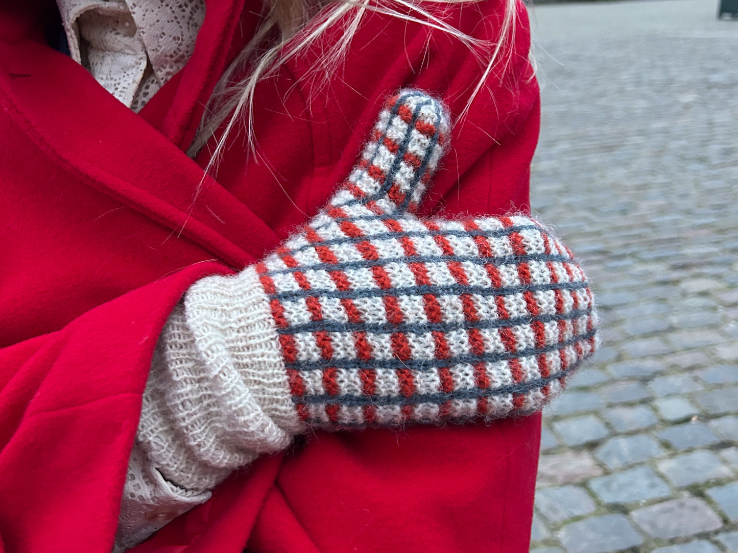 Khione Mittens – English